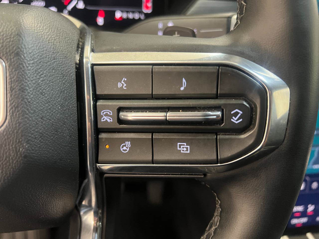 Used 2026 GMC Acadia Elevation w/ Elevation Premium Package AWD/4WD image 39