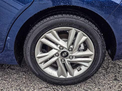 Used 2020 Hyundai Elantra SEL FWD image 6