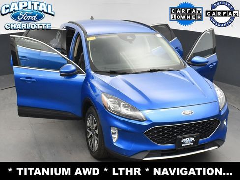Used 2020 Ford Escape Titanium image 31