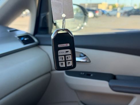 Used 2016 Honda Odyssey Touring Elite image 31