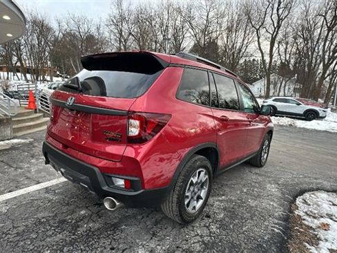 Used 2023 Honda Passport TrailSport image 6