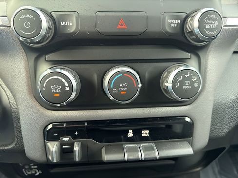 Used 2024 RAM 2500 Big Horn w/ Bed Utility Group image 18