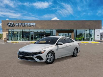 New 2025 Hyundai Elantra SE w/ Cargo Package