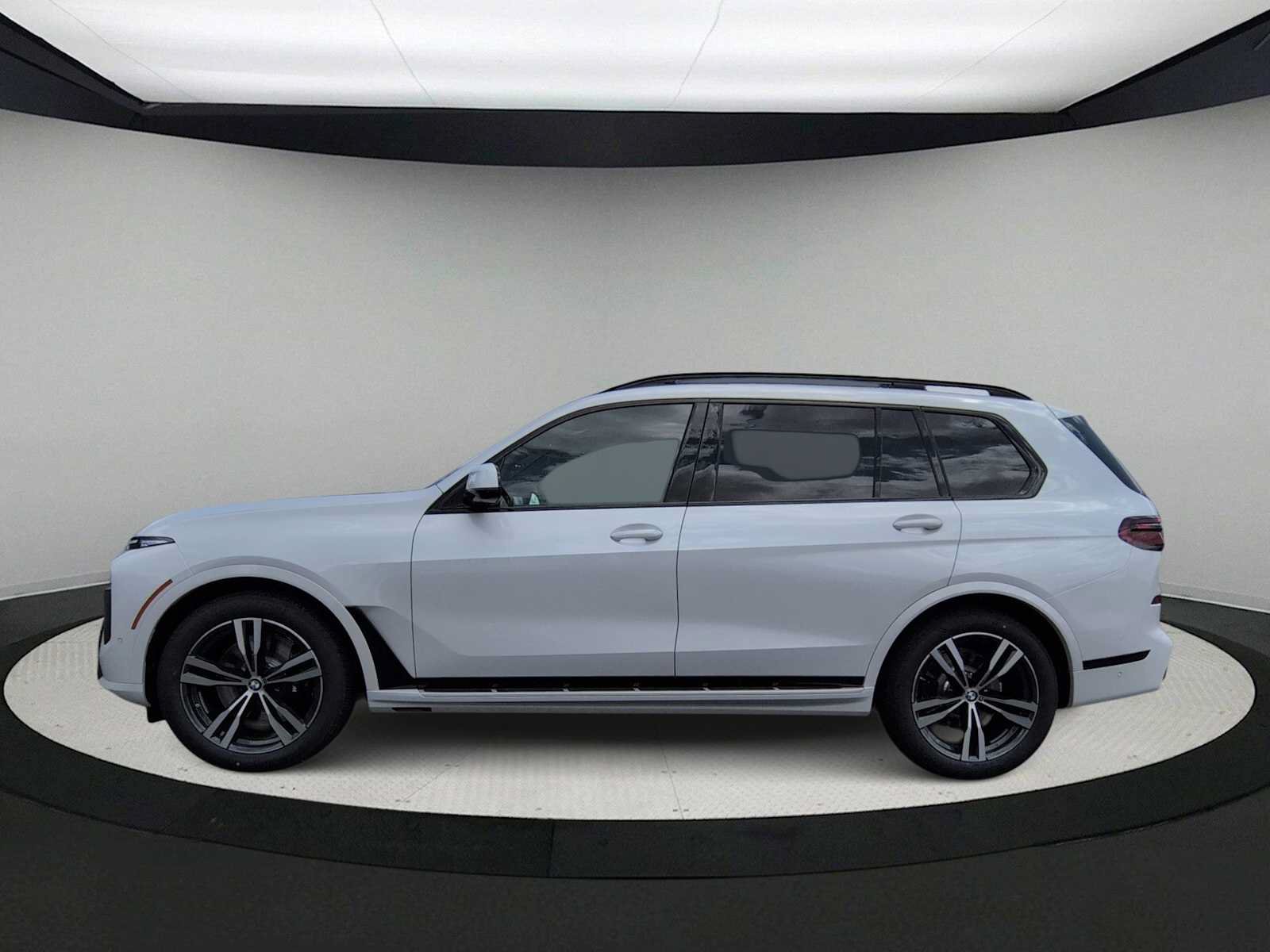 Used 2027 BMW X7 xDrive40i w/ Executive Package AWD/4WD image 5