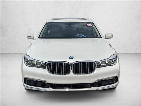 Used 2018 BMW 740i 740i image 2