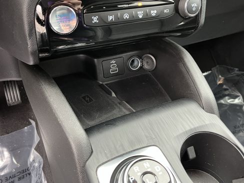 Used 2024 Ford Escape Platinum image 19