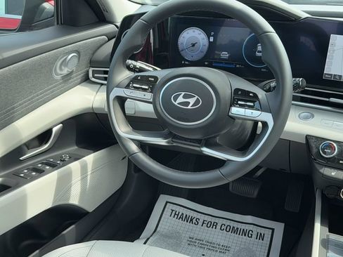 Used 2025 Hyundai Elantra Limited w/ Cargo Package FWD image 25