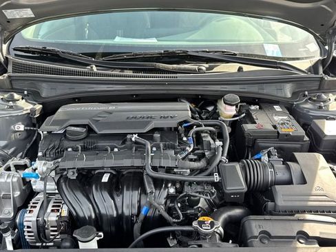 New 2026 Hyundai Elantra SEL Sport FWD image 23