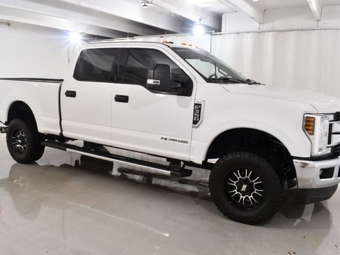 Used 2019 Ford F350 XLT w/ XLT Value Package AWD/4WD image 5