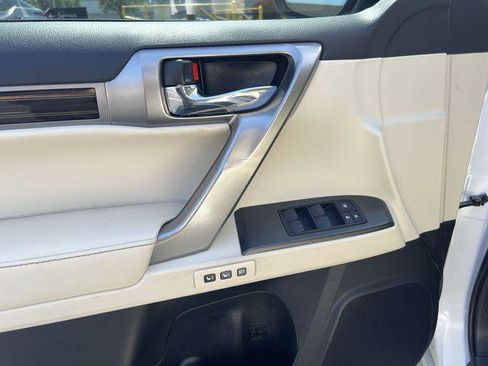 Certified 2023 Lexus GX 460 Premium w/ Accessory Package AWD/4WD image 11