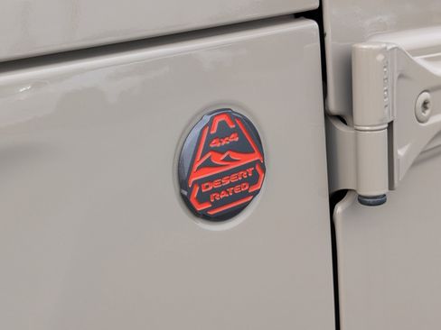 Certified 2022 Jeep Gladiator Mojave w/ LED Lighting Group image 9