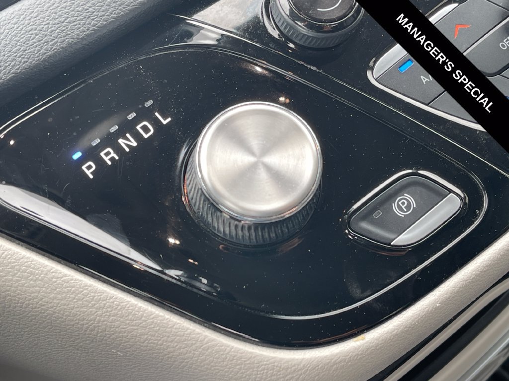 Used 2023 Chrysler Pacifica Touring-L FWD image 25
