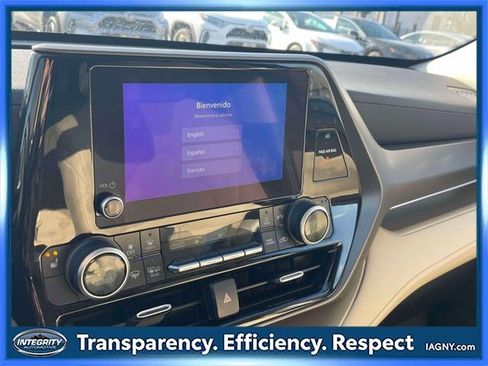 Certified 2023 Toyota Highlander XLE image 27