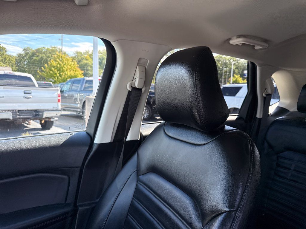 Used 2024 Ford Edge SEL AWD/4WD image 38