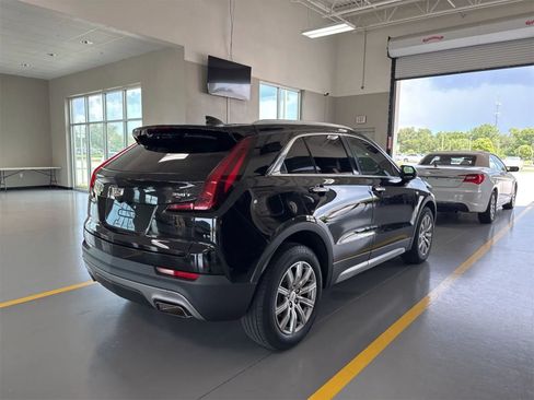 Used 2020 Cadillac XT4 Premium Luxury w/ Driver Awareness Package FWD image 3