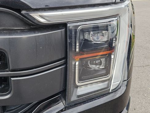 Used 2021 Ford F150 Lariat w/ Equipment Group 502A High AWD/4WD image 15