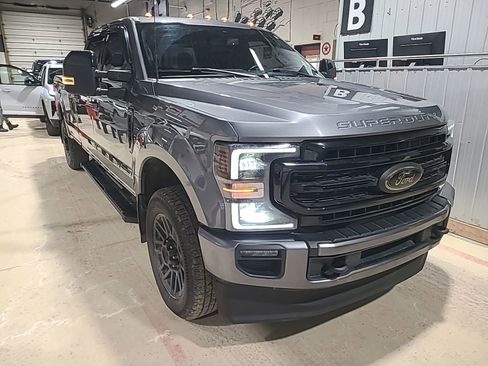 Used 2022 Ford F250 XLT w/ Black Appearance Package image 5