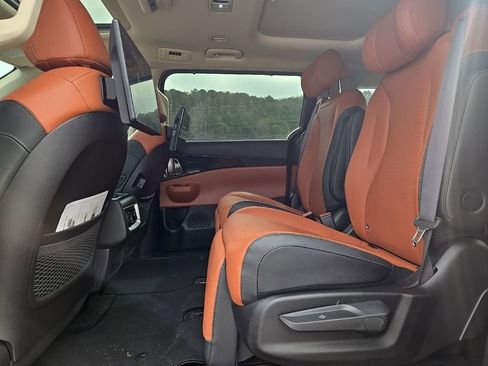 Used 2026 Kia Carnival SX Prestige image 19