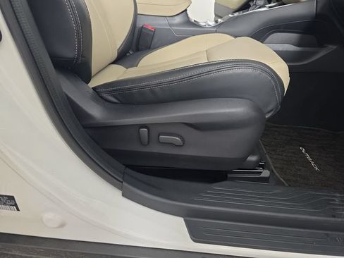 Certified 2025 Subaru Outback Limited AWD/4WD image 30