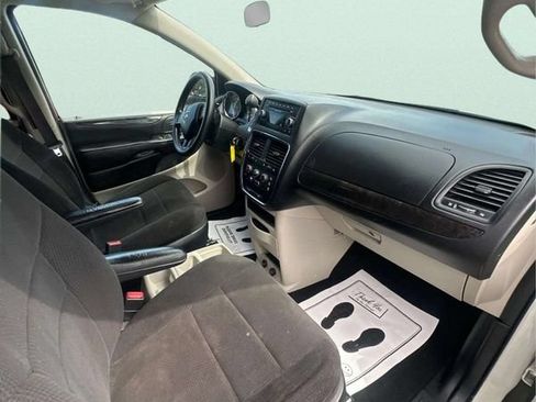 Used 2013 Dodge Grand Caravan SE FWD image 9