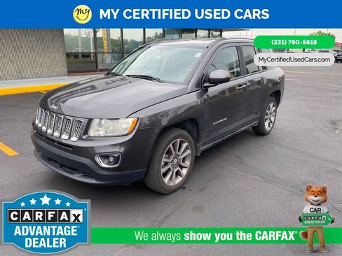 Used 2017 Jeep Compass Latitude AWD/4WD image 1