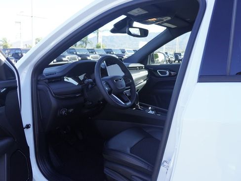 Certified 2026 Jeep Compass Latitude AWD/4WD image 24
