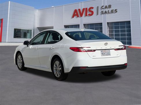 Used 2025 Toyota Camry LE image 9