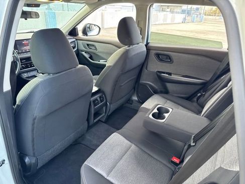 Used 2022 Nissan Rogue S image 23