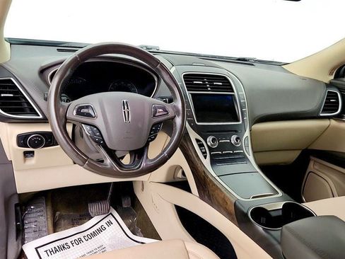 Used 2017 Lincoln MKX Reserve AWD/4WD image 13