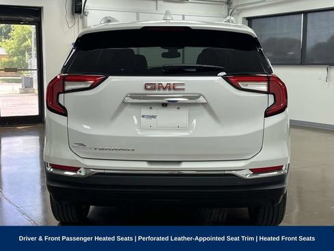 Used 2023 GMC Terrain SLT w/ LPO, Floor Liner Package FWD image 7