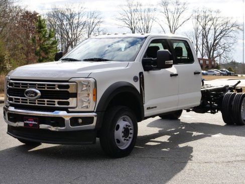 Used 2023 Ford F450 XLT w/ XLT Value Package image 6