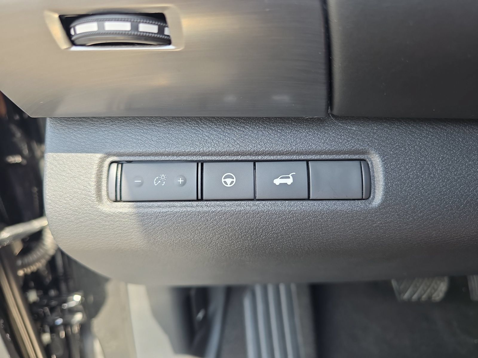 Used 2023 Nissan Pathfinder SL w/ Lighting Package (N92) FWD image 21