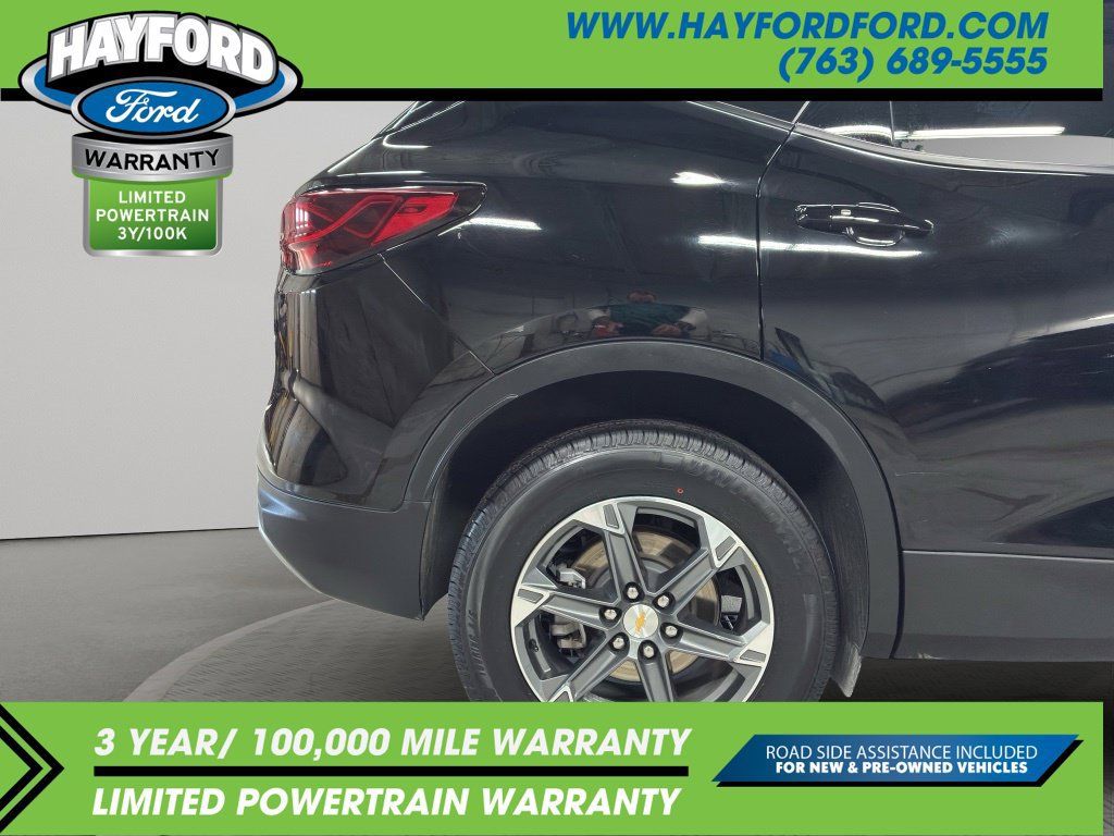 Used 2025 Chevrolet Blazer LT AWD/4WD image 27