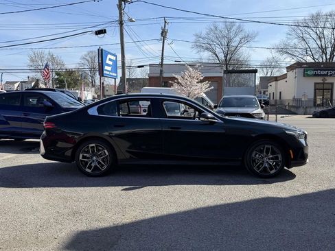 Used 2026 BMW 530i xDrive w/ Premium Package AWD/4WD image 7