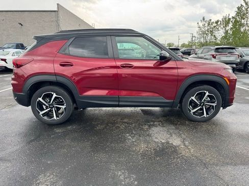 Used 2023 Chevrolet TrailBlazer RS w/ Sun and Liftgate Package AWD/4WD image 4