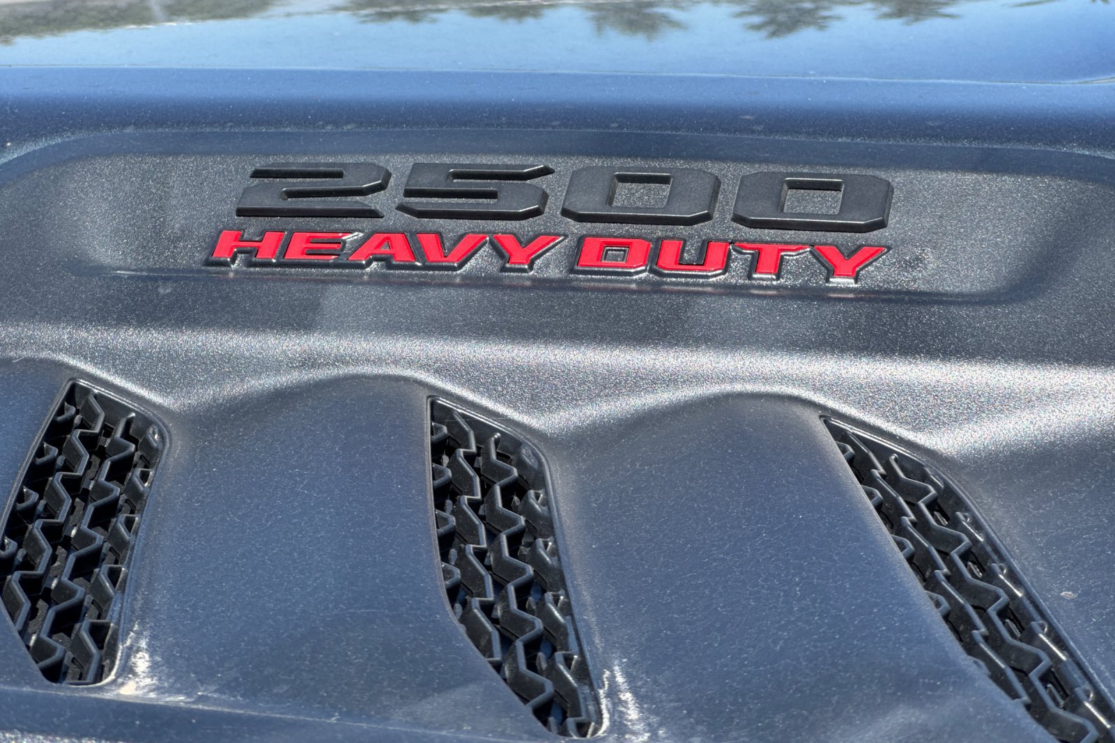 New 2026 RAM 2500 Laramie w/ Night Edition AWD/4WD image 25