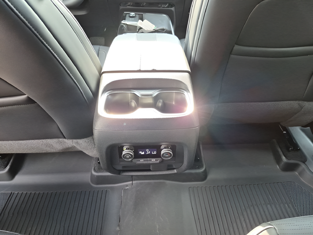 New 2026 Buick Enclave Sport Touring w/ Power Package FWD image 32