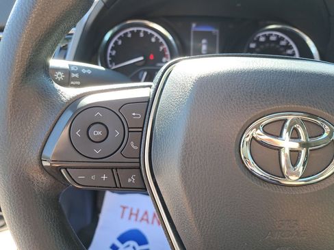 Used 2020 Toyota Camry LE image 17