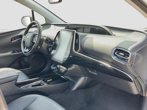 Used 2022 Toyota Prius Limited FWD image 29