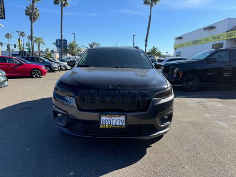 Used 2020 Jeep Cherokee High Altitude image 2