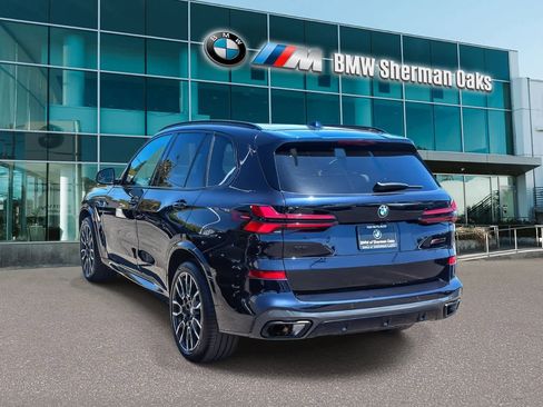 Used 2025 BMW X5 sDrive40i w/ M Sport Package RWD image 5