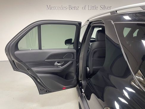 Used 2025 Mercedes-Benz GLE 350 4MATIC image 23