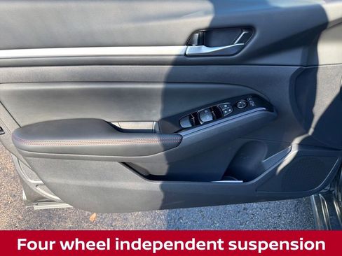 New 2025 Nissan Altima 2.5 SR image 12