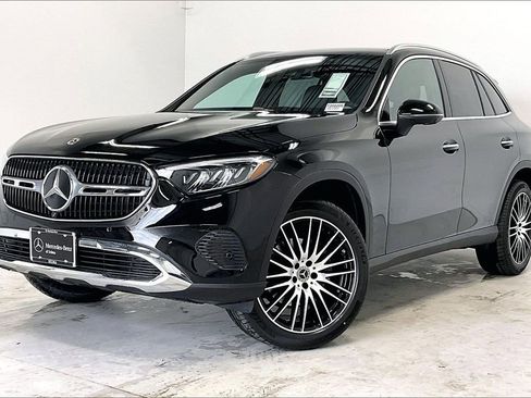 New 2026 Mercedes-Benz GLC 300 image 2