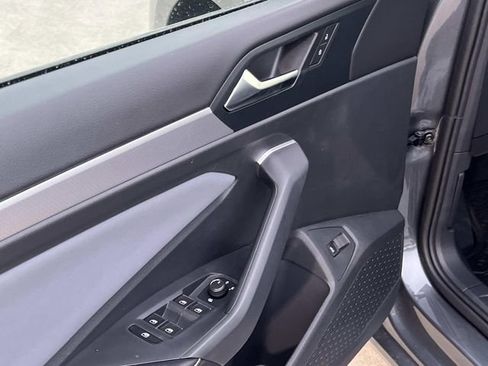 New 2026 Volkswagen Jetta SE FWD image 10