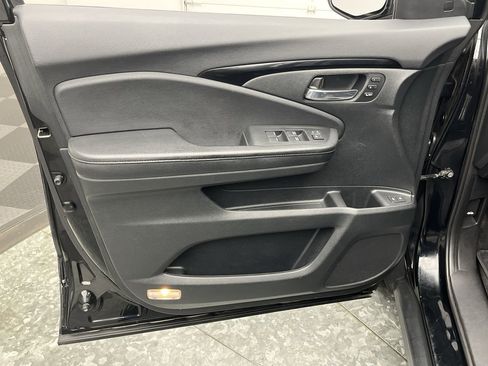 Used 2018 Honda Pilot Elite image 8