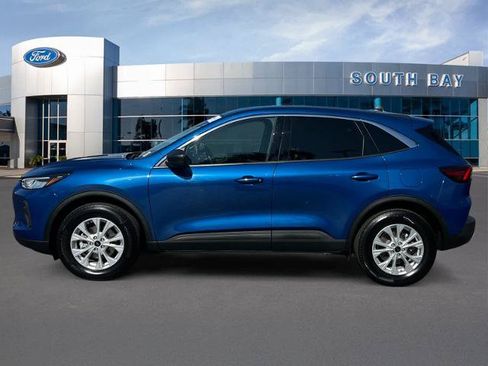 Certified 2023 Ford Escape Active AWD/4WD image 2