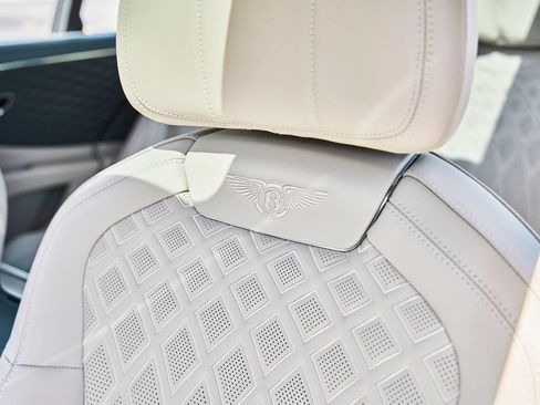 Used 2022 Bentley Flying Spur W12 AWD/4WD image 47