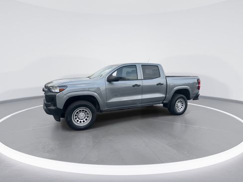 Used 2023 Chevrolet Colorado W/T image 5