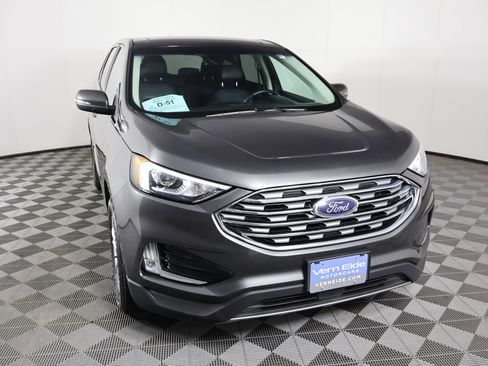 Used 2019 Ford Edge SEL w/ Equipment Group 201A image 3